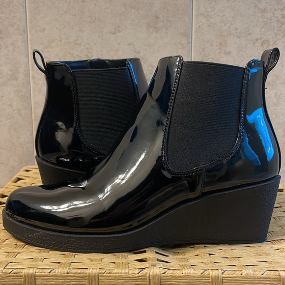 AEROSOLES Shoes - Aerosoles Ankle Boots Size 6